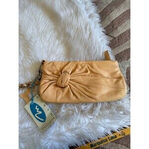 Marlo leather clutch